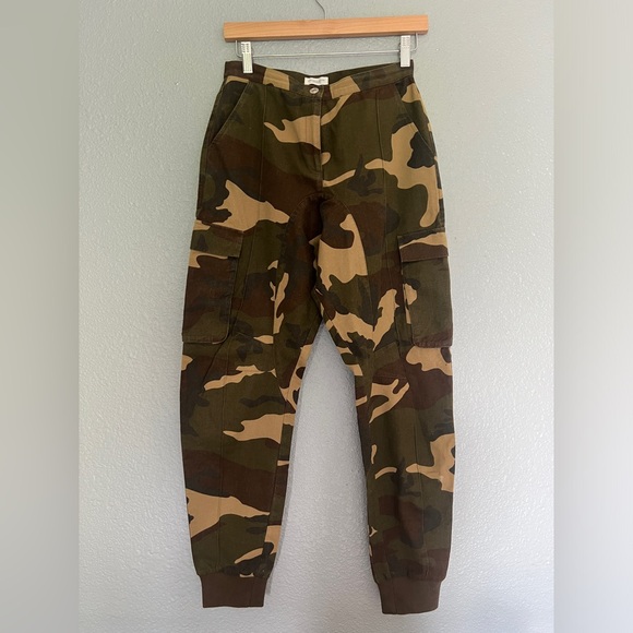 Mistress Rocks 'LIVESTRONG' Camo Combat Joggers XS - Picture 3 of 8